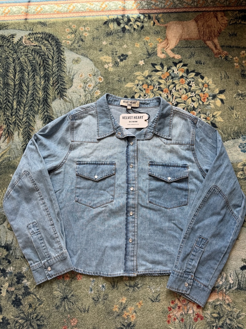 NWT Anthropologie Velvet Heart Cropped Denim Pearl Snap Shirt Size L